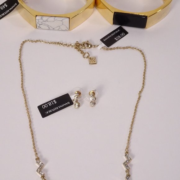 Banana Republic Jewelry Set 4 Bracelets Earrings Necklace NWT 150 - Picture 1 of 8